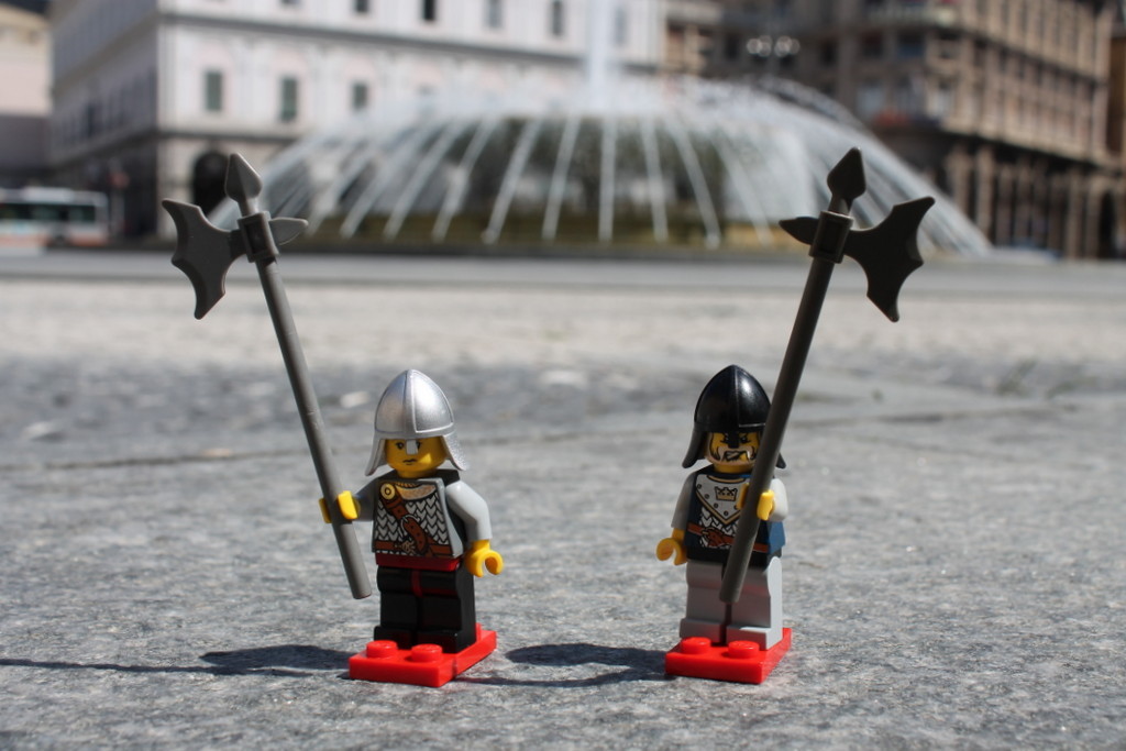 De riddertjes op het Piazza de Ferrari in het hart van het oude Genova